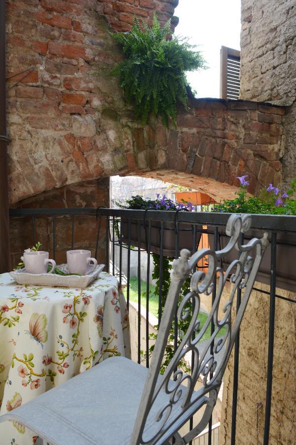 Single Room Balcony