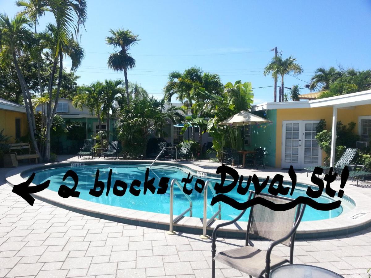 Queen Standard #1A with Pool View