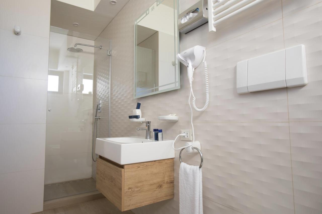 Classic Single Room