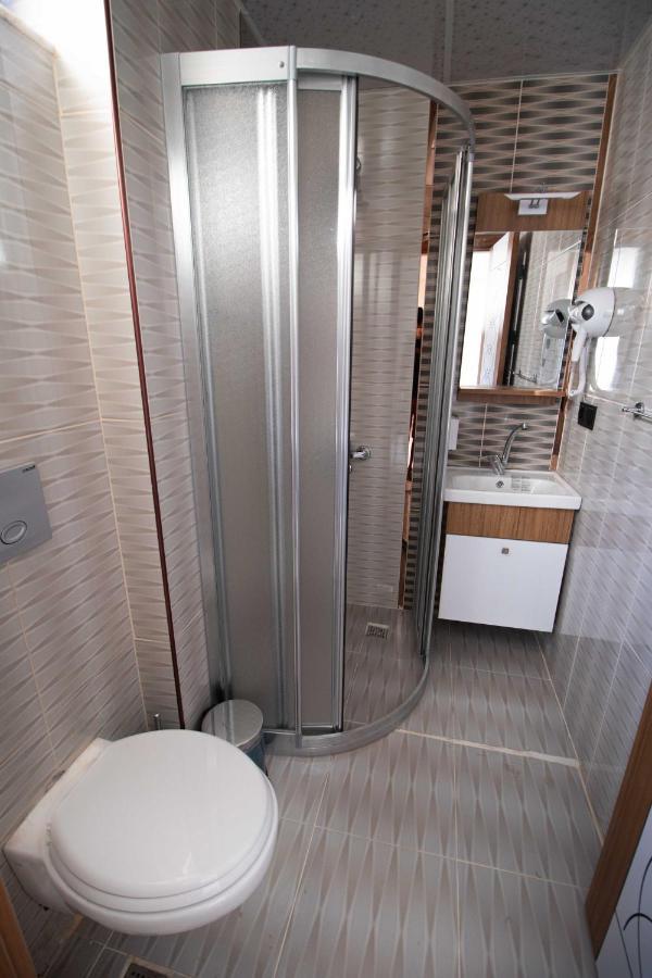 Single Room Private Bathroom