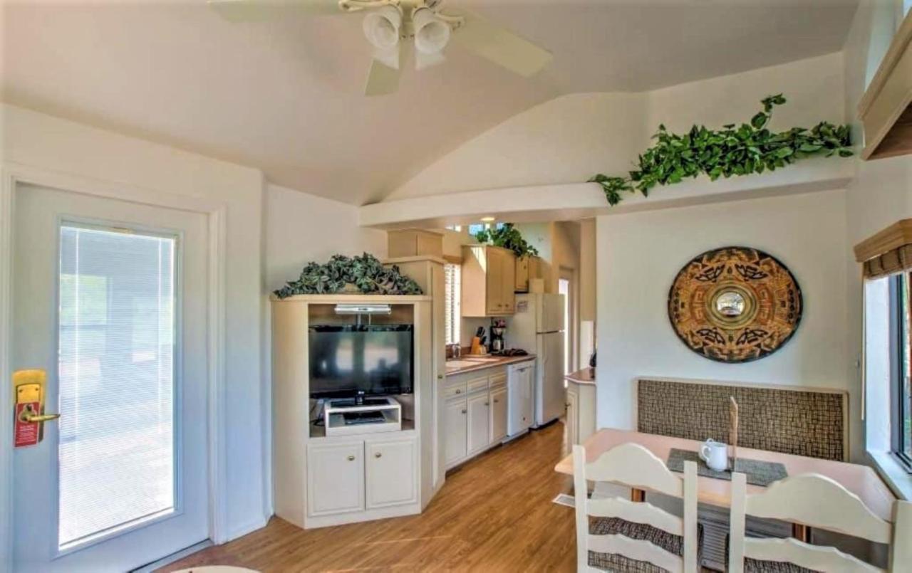 One-Bedroom Cottage
