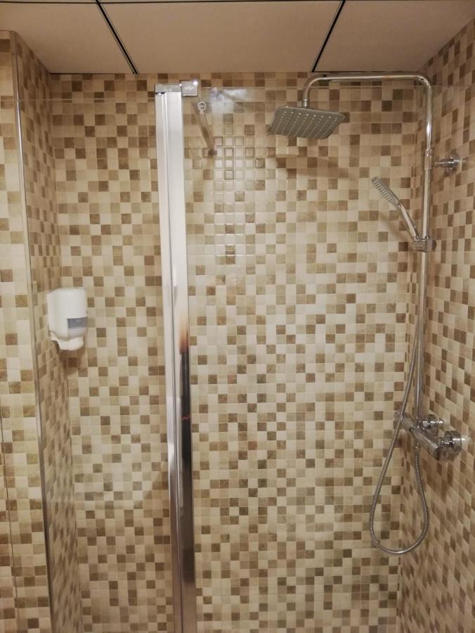Habitación Doble con baño privado - 2 camas