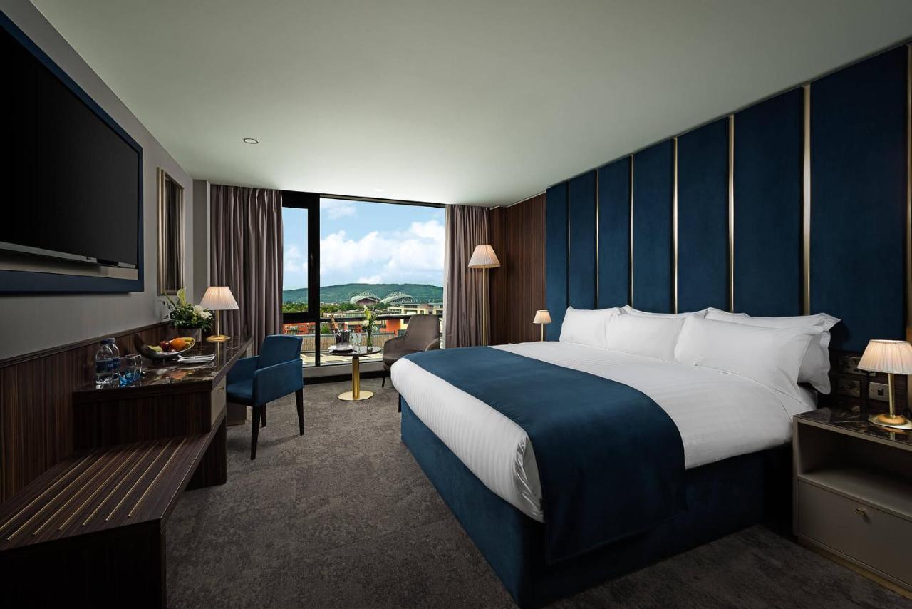 Executive King Room