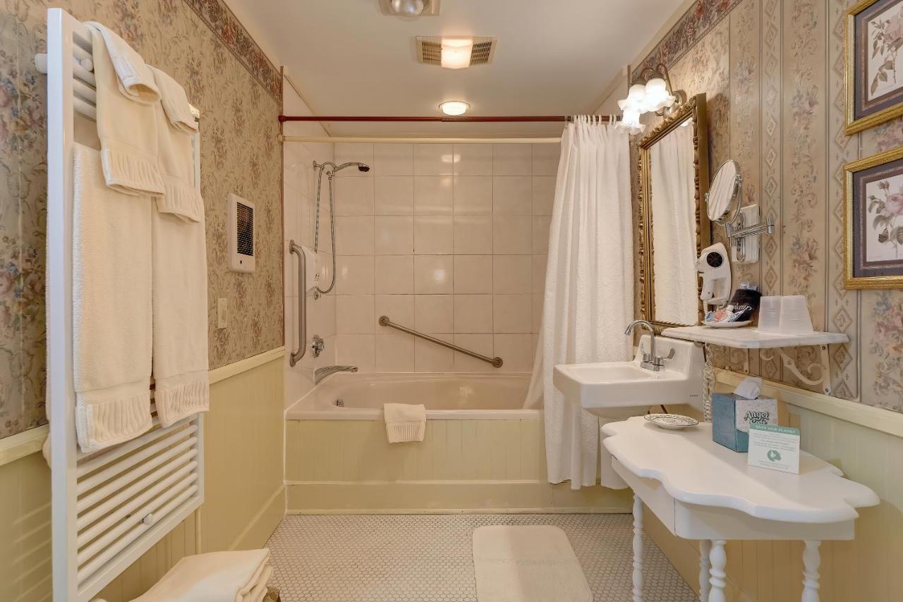 King Room Spa Bath