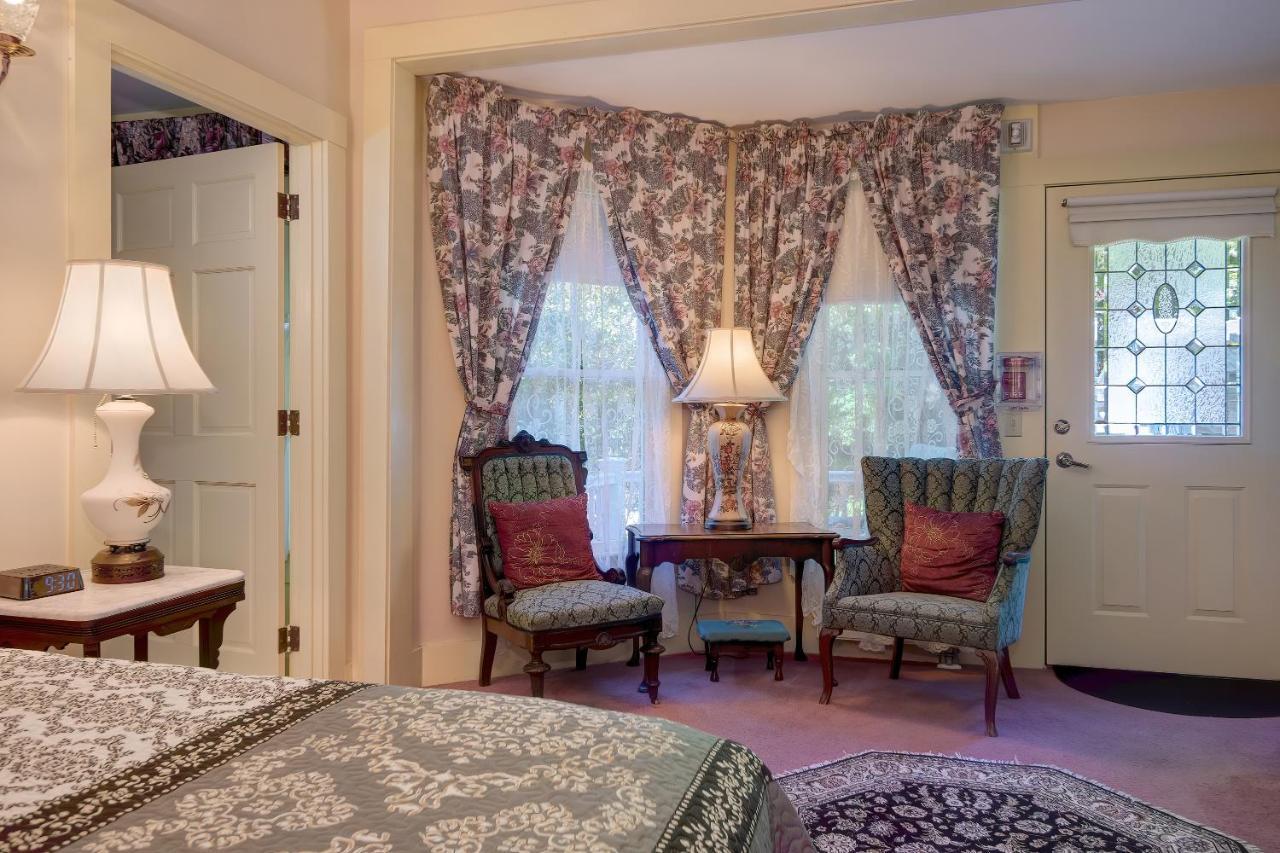 King Room Spa Bath