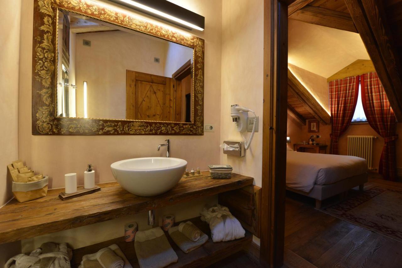 Superior Deluxe Double or Twin Room