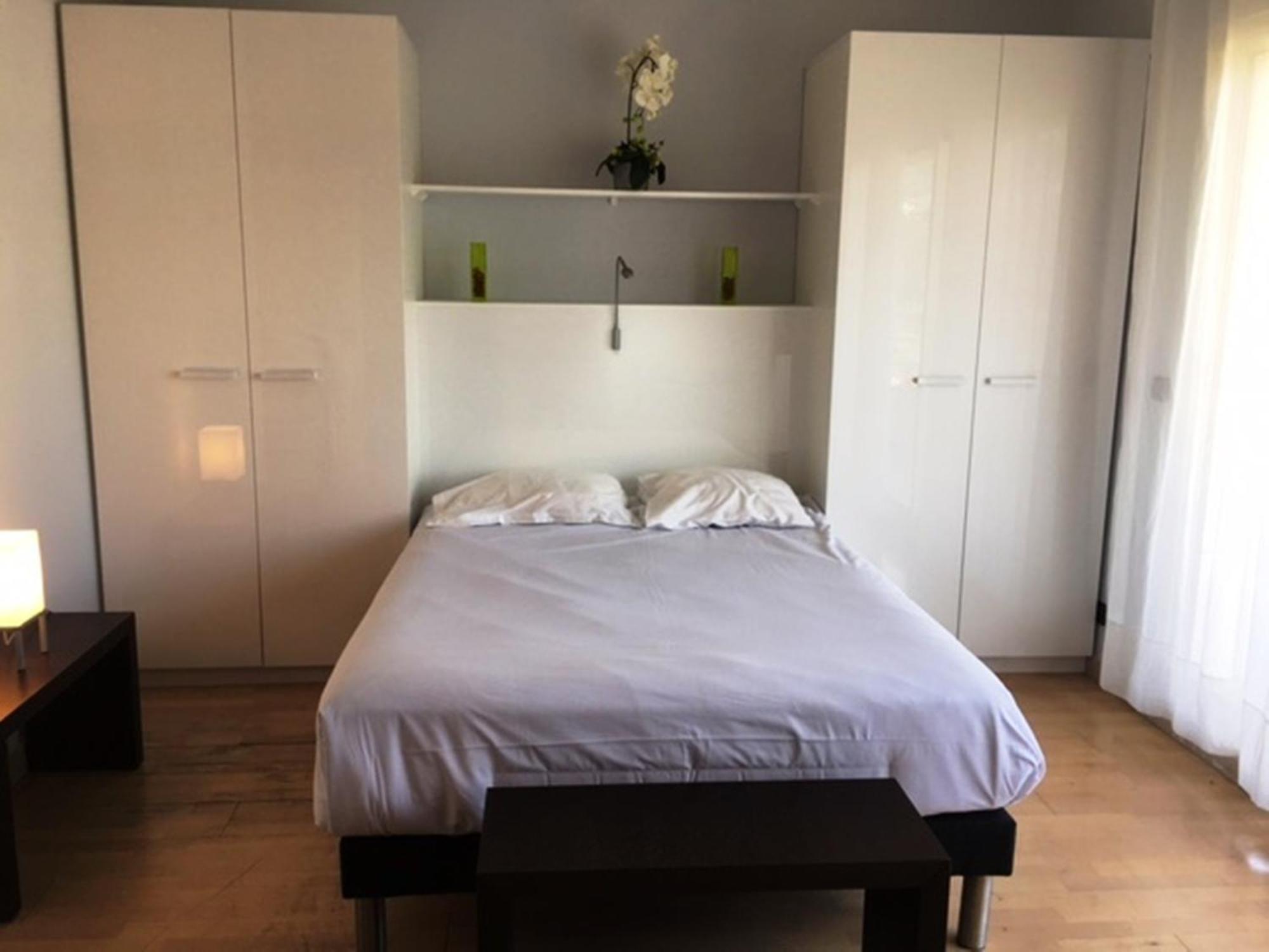 Deluxe Studio