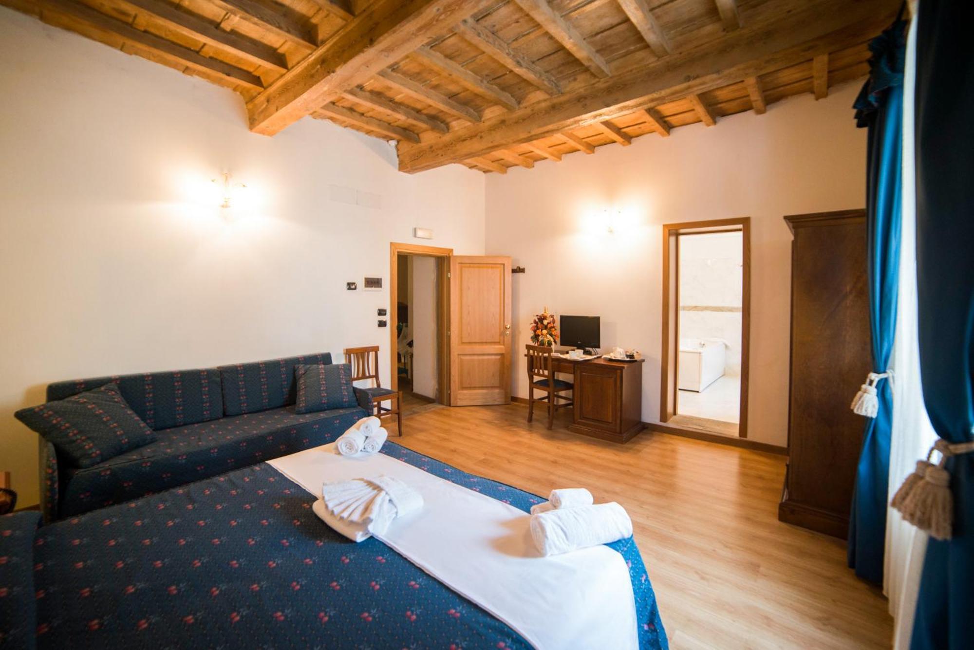 Triple Room,1004322696:JPEG