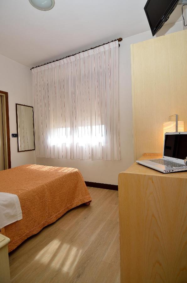 Single Room,1006732441:JPEG