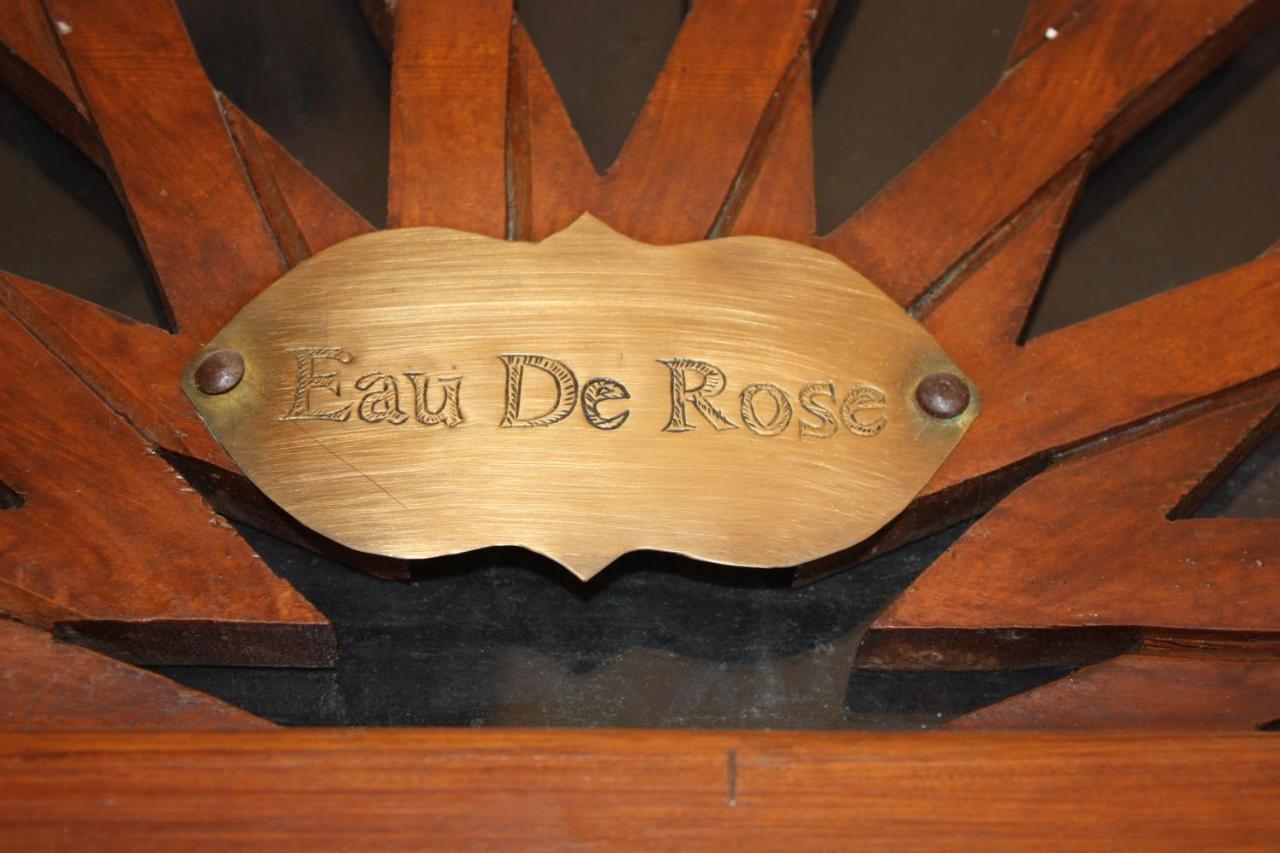 Eau de rose Double Room