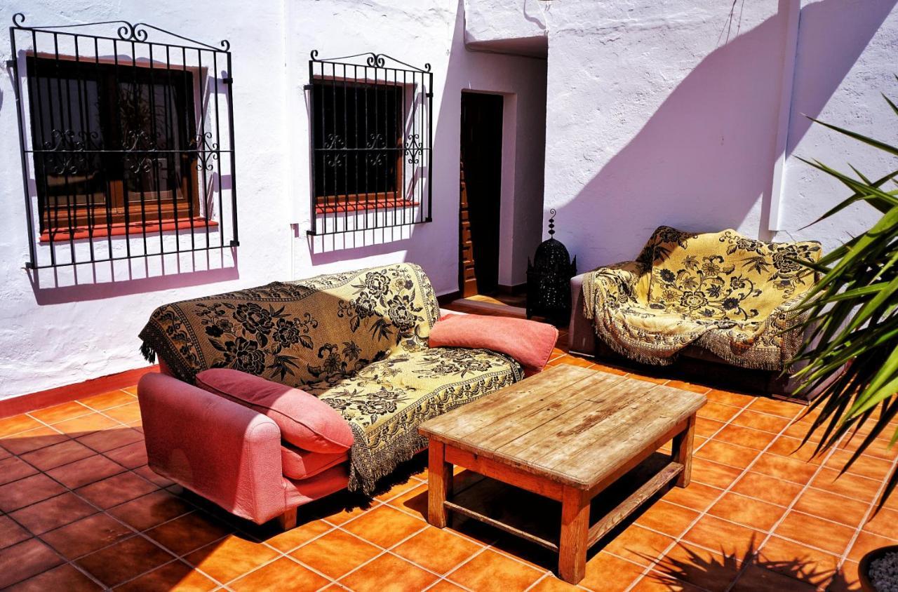 Double or Twin Room Partial Sea View