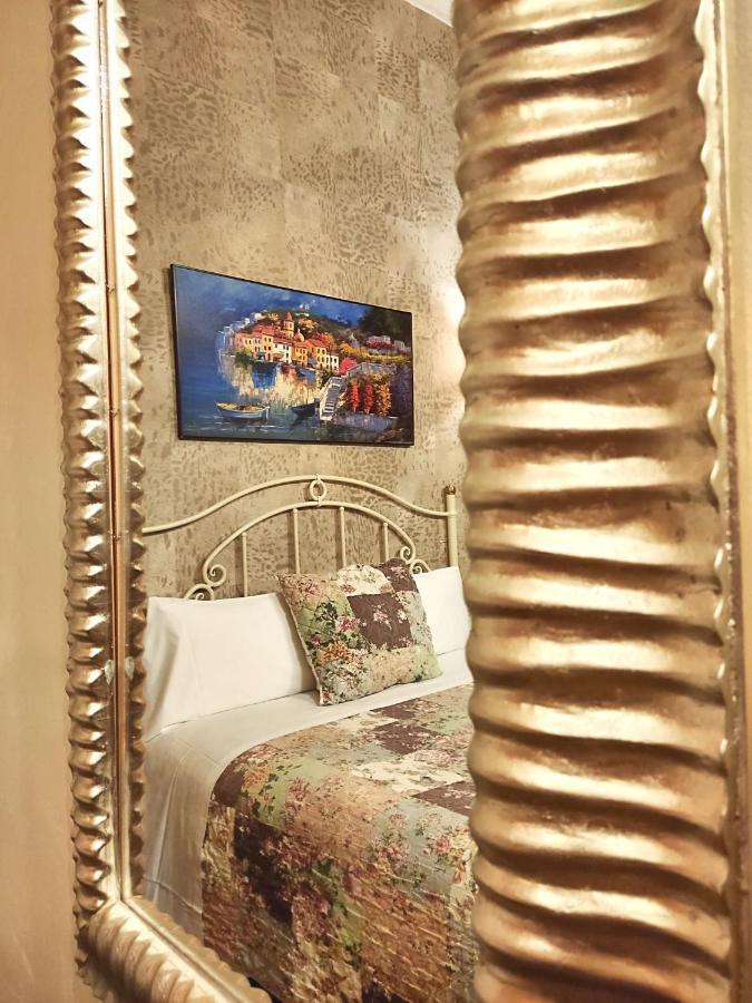 Double or Twin Room Private Bathroom