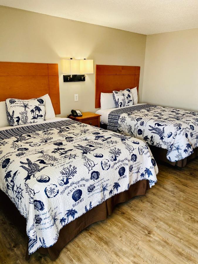Queen Room Two Queen Beds Non-Smoking