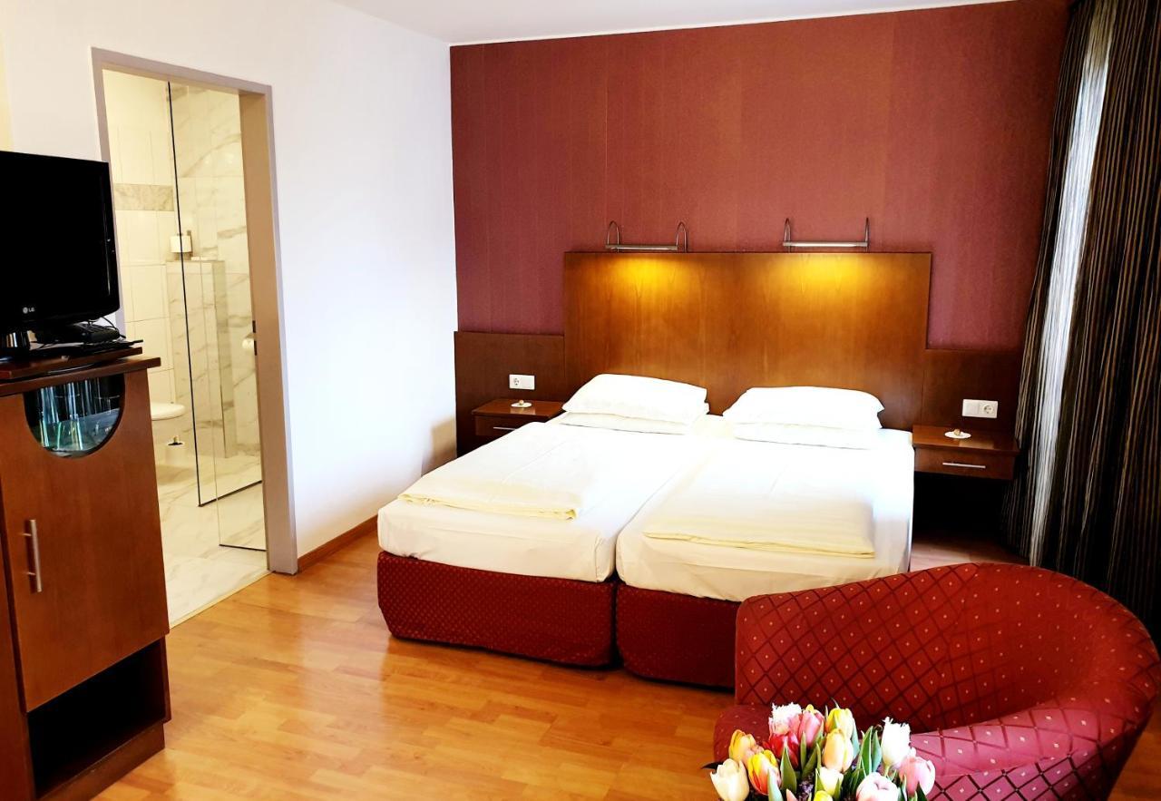 Deluxe Single Room
