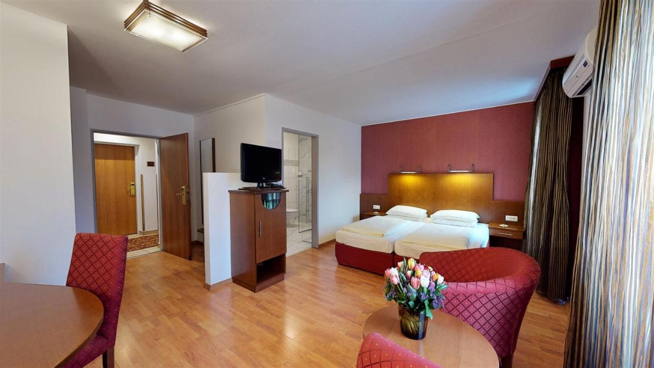 Deluxe Single Room