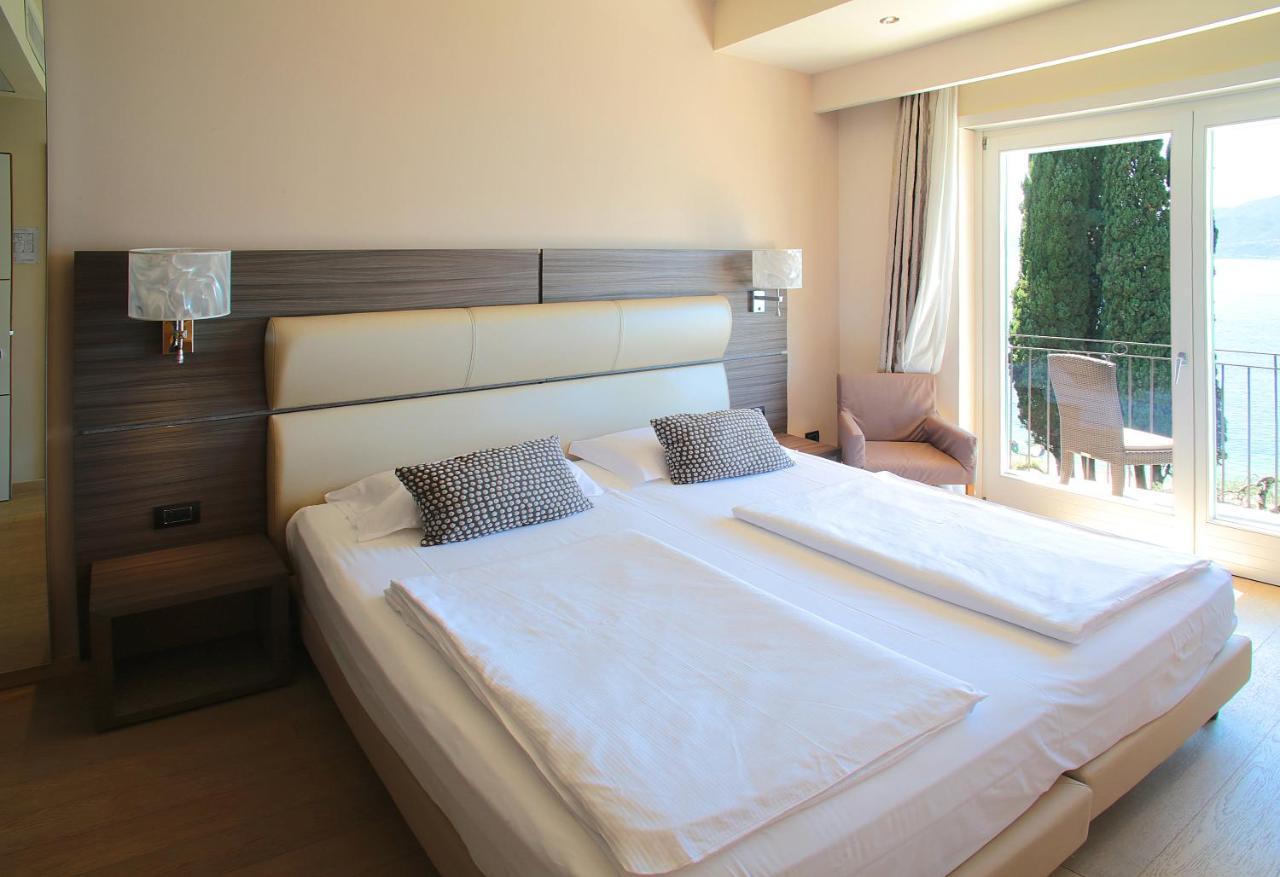 Double Room Lake View
