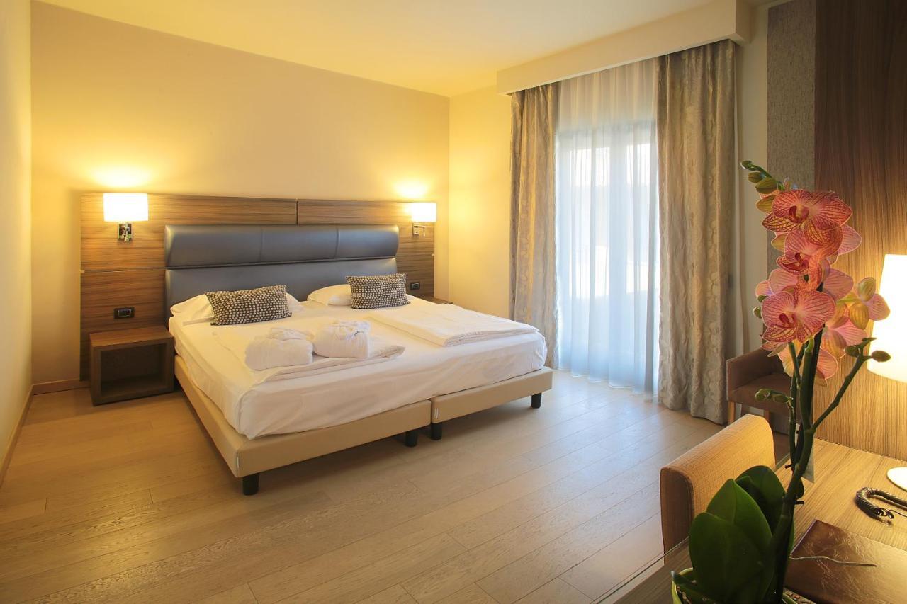 Double or Twin Room Balcony