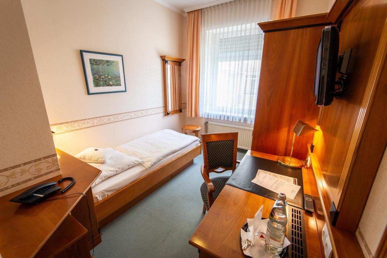 Economy Single Room