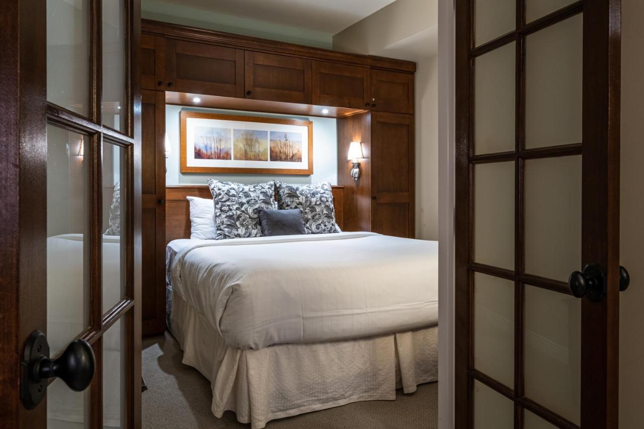 One-Bedroom Family Suite