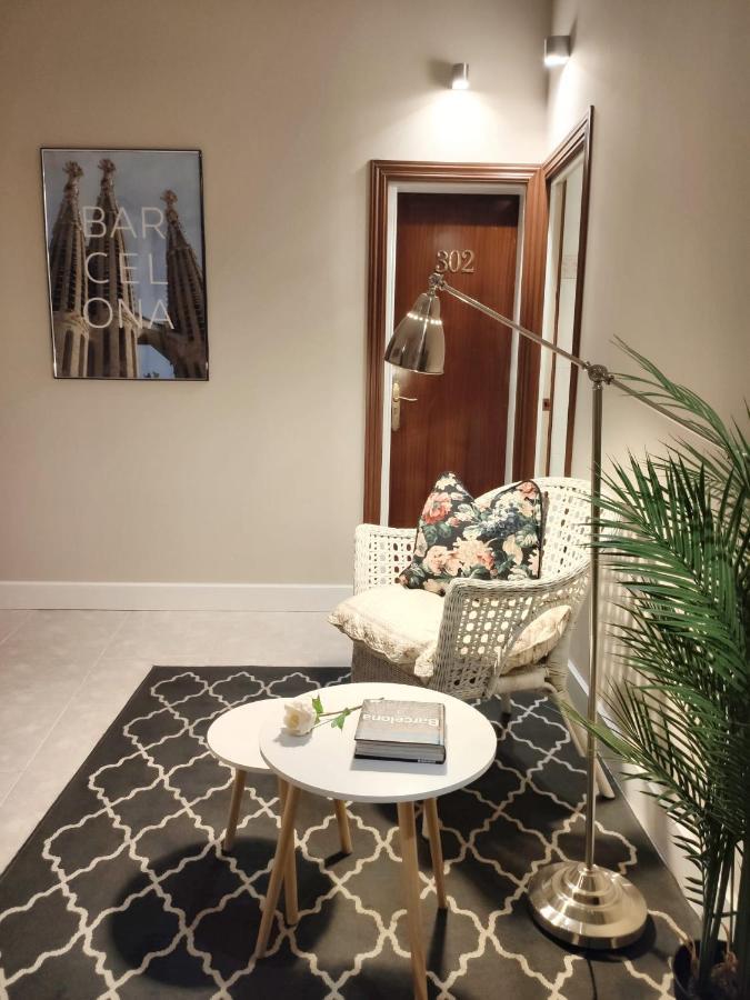 Double or Twin Room Private Bathroom