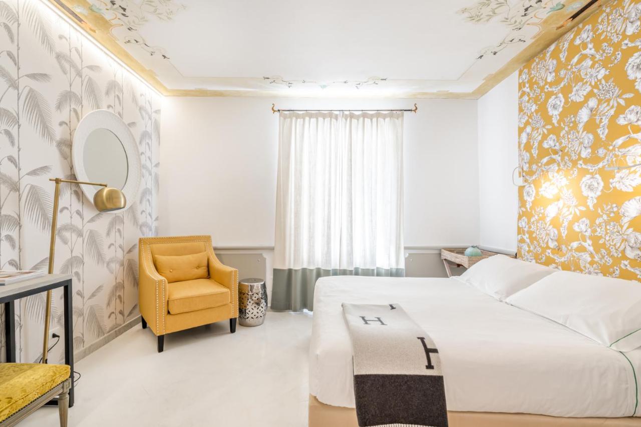 Superior Double or Twin Room Partial Sea View