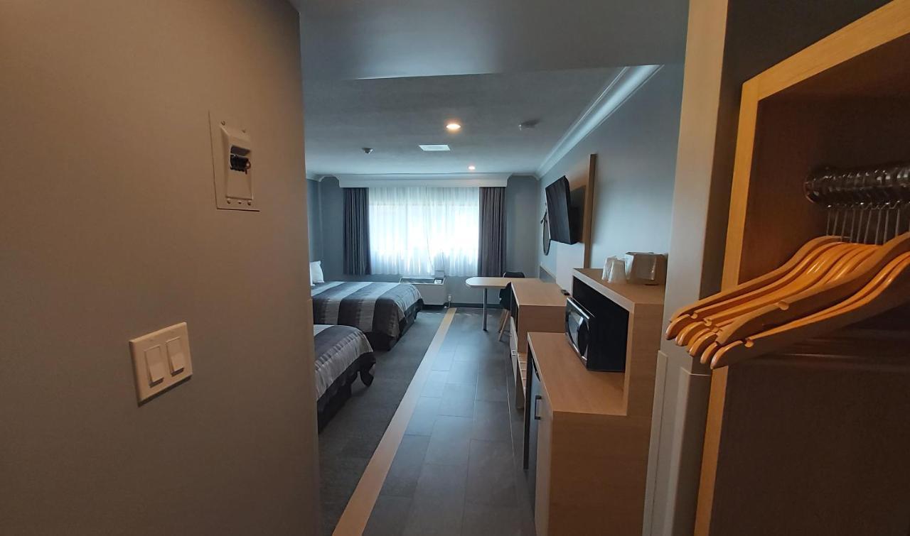 Deluxe 2 Queen Room Waterpark