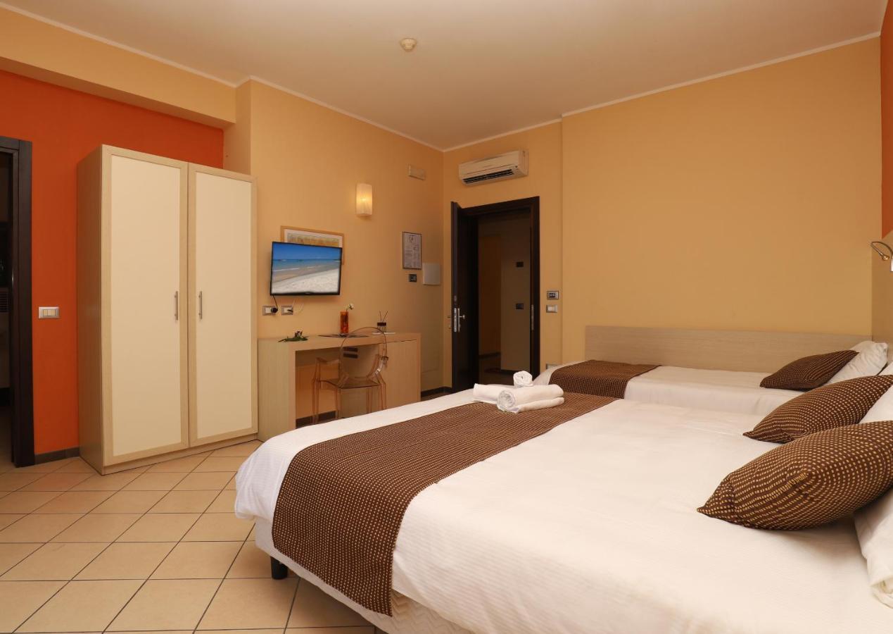 Triple Room Balcony Sea View