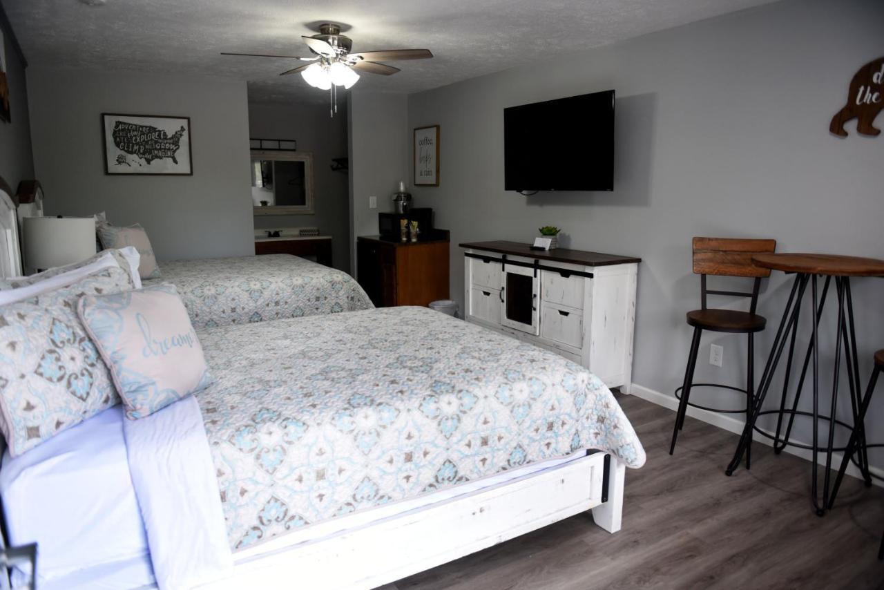 Queen Room Two Queen Beds