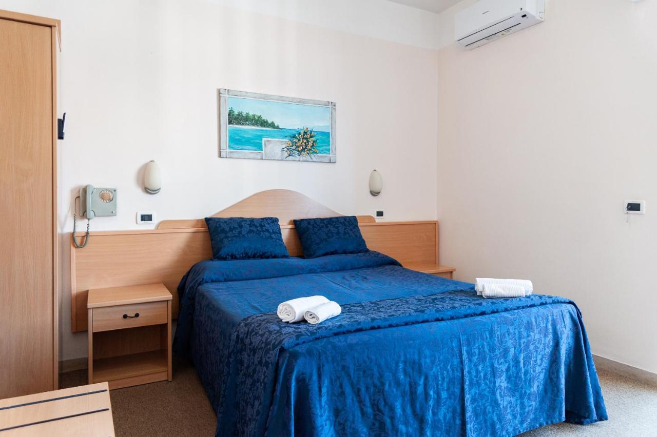 Small Single Room