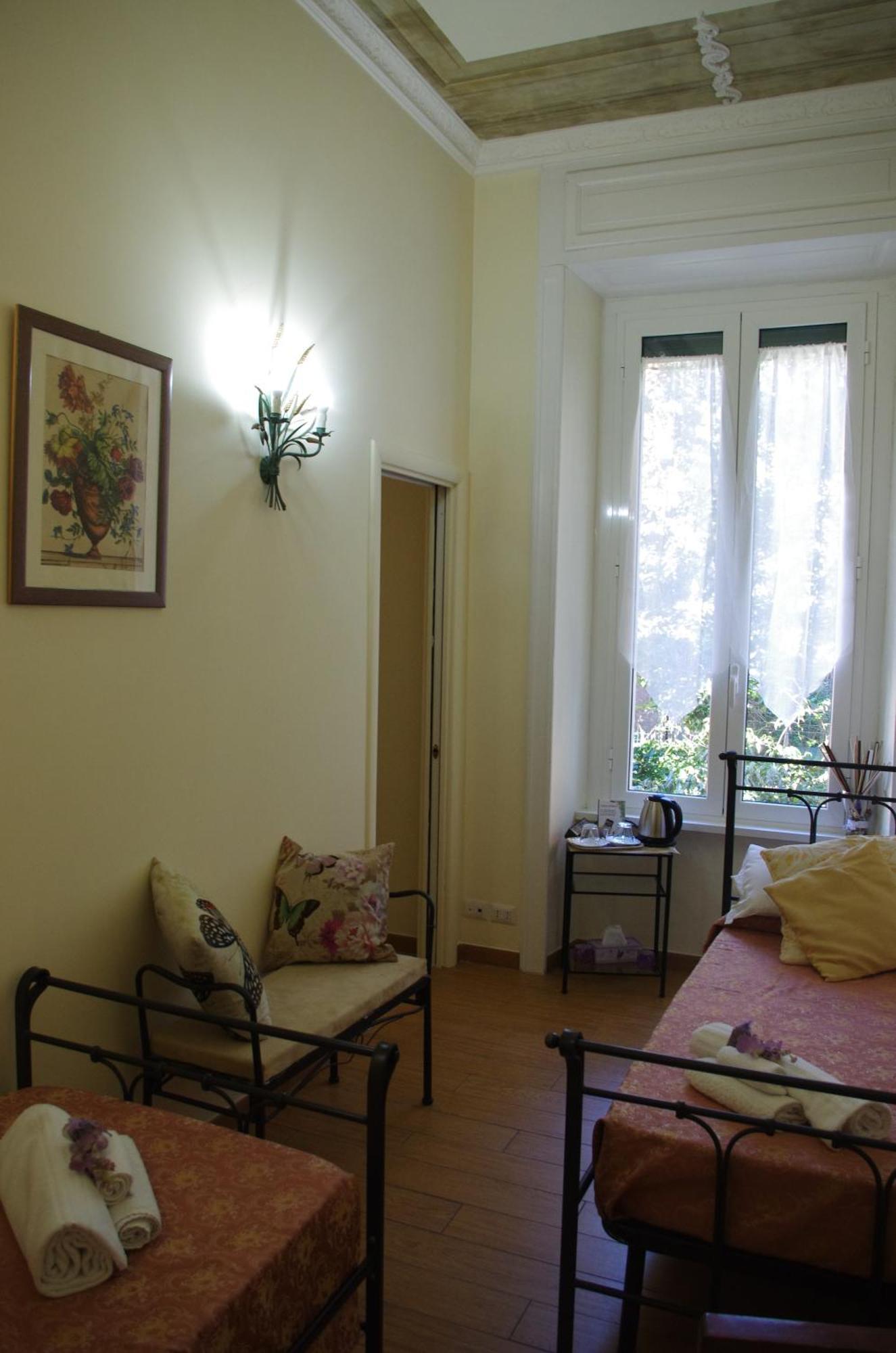 Quadruple Room Private Bathroom