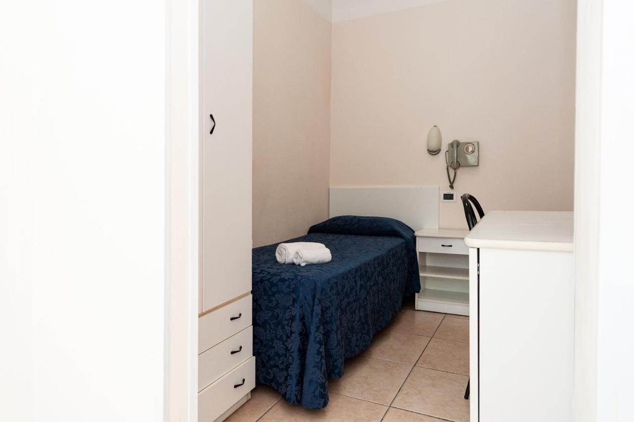Small Single Room