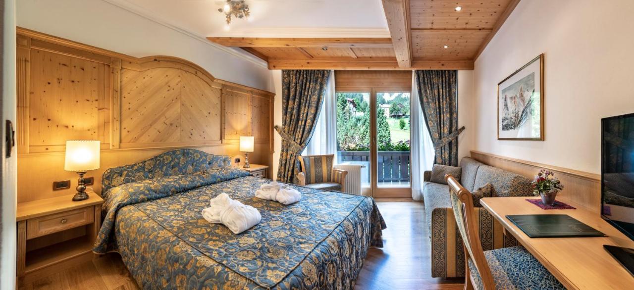 Double or Twin Room Balcony