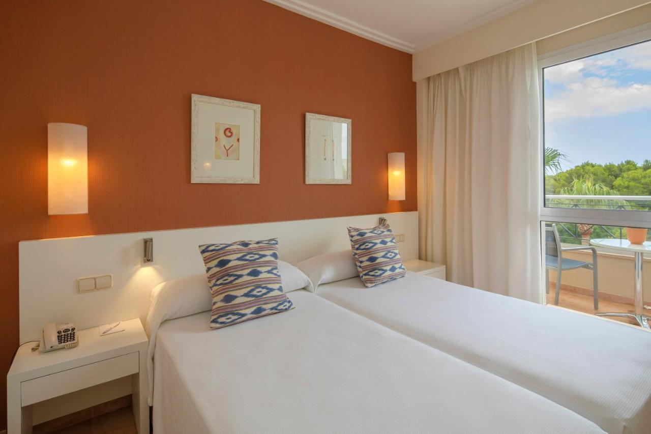One-Bedroom Apartment Balcony