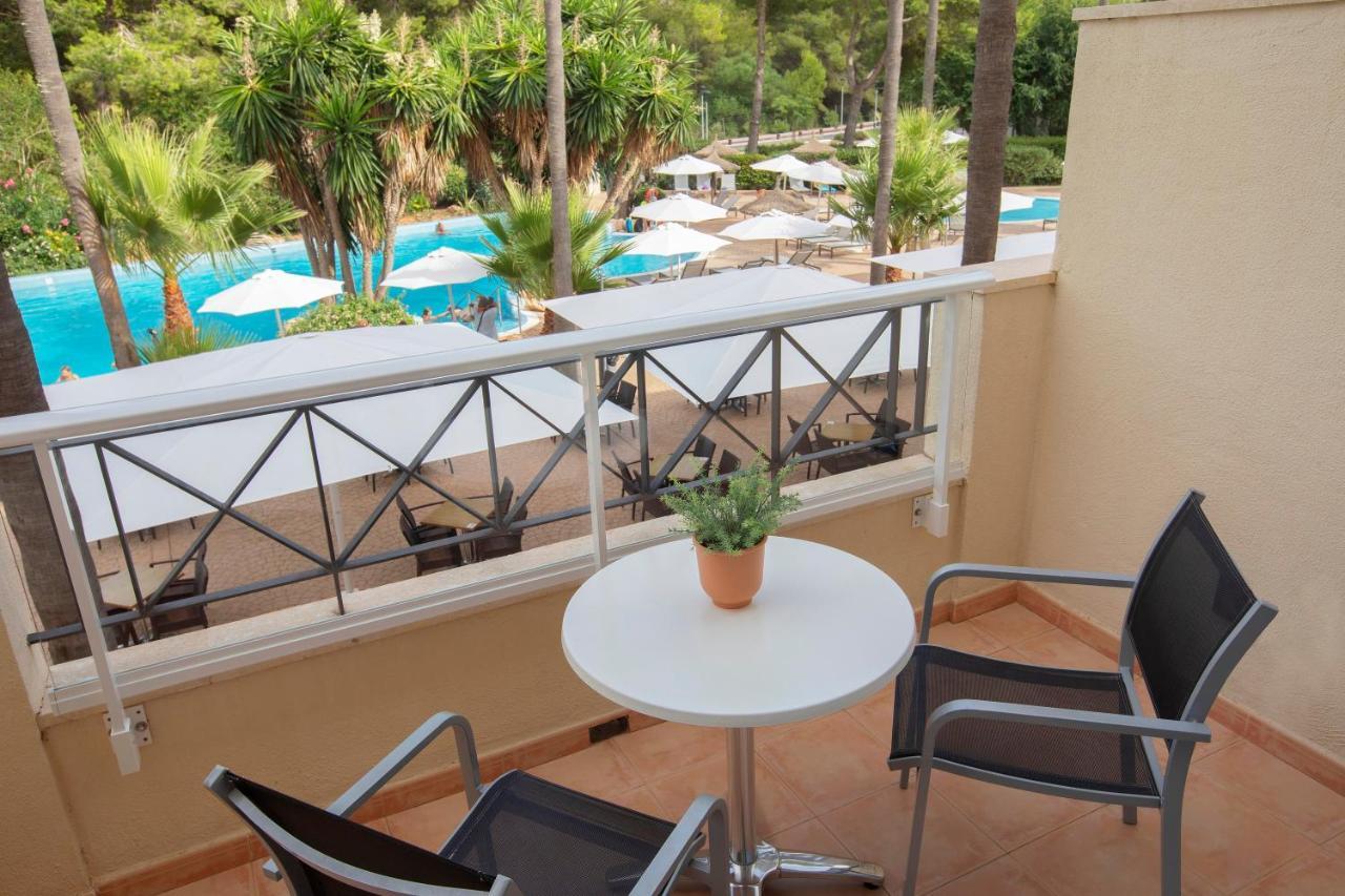 Studio Balcony