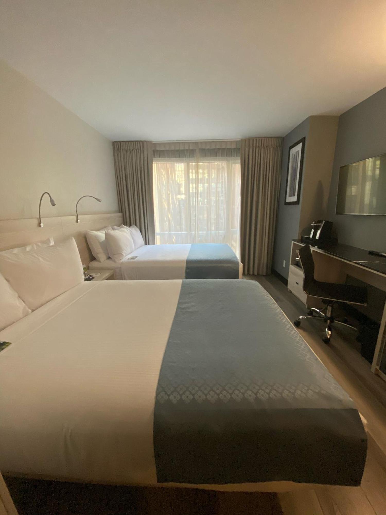 Double Room Two Double Beds Non-Smoking