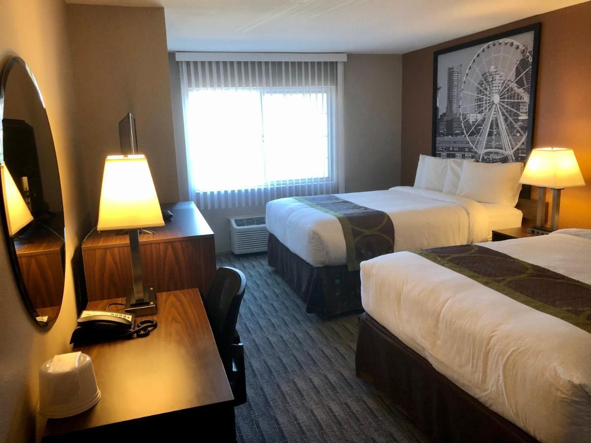 Queen Room Two Queen Beds Mobility Access or Non-Smoking