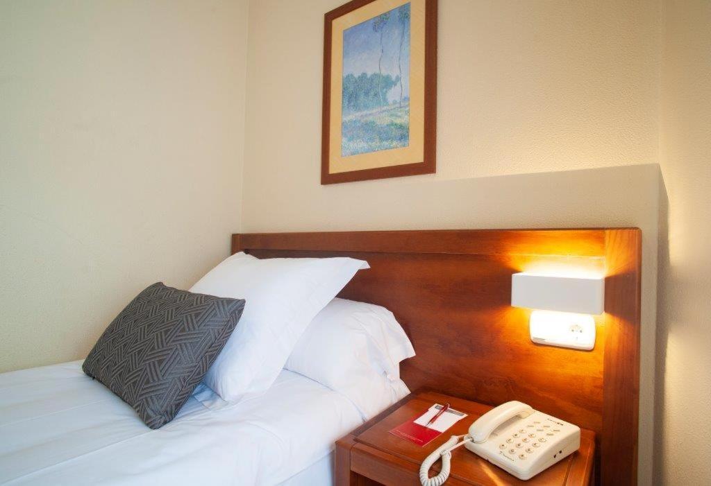 Single Room,1207775062:JPEG