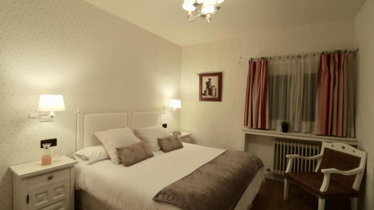 Budget Double Room,1589392970:JPEG