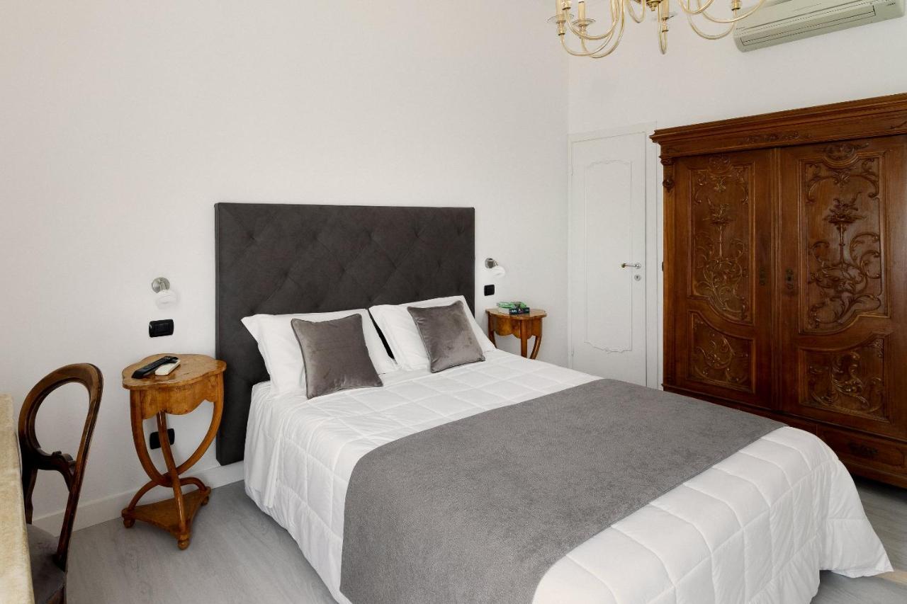 Deluxe Triple Room,1010009488:JPEG