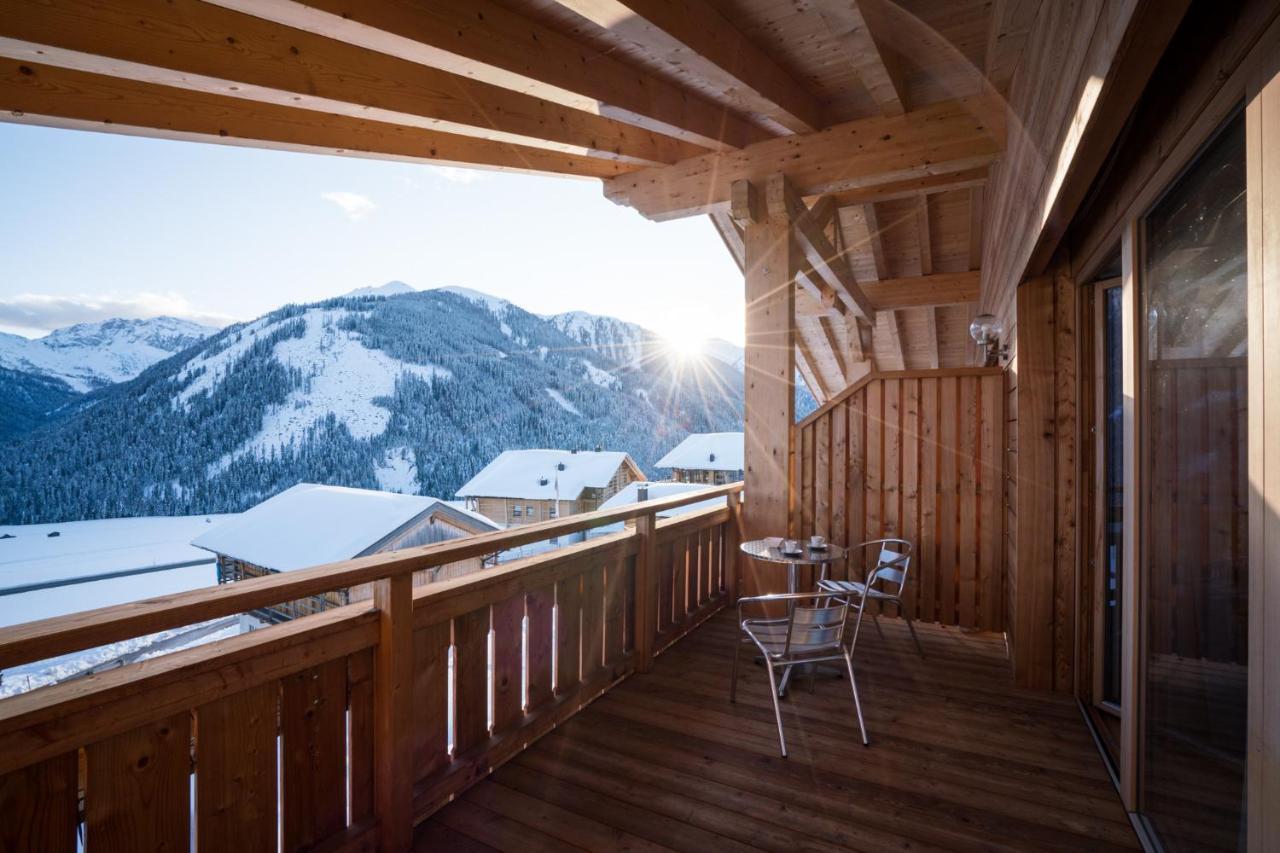 One-Bedroom Suite Mountain View