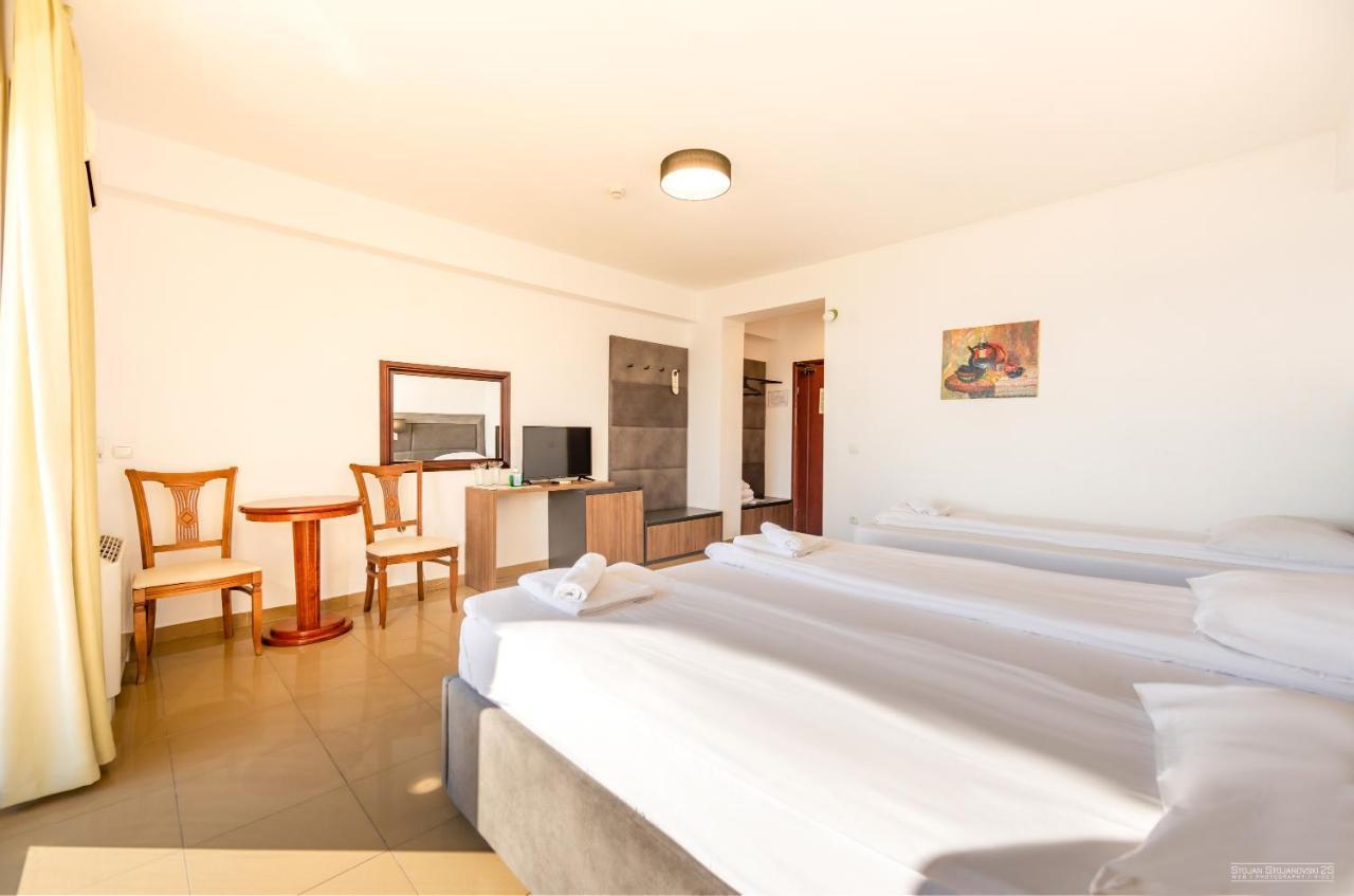 Triple Room Lake View