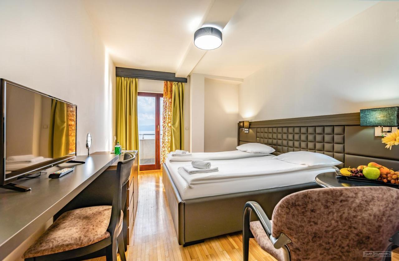 Double Room Lake View