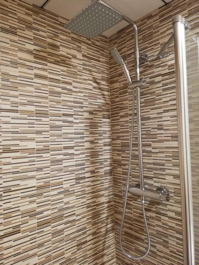 Single Room Private Bathroom