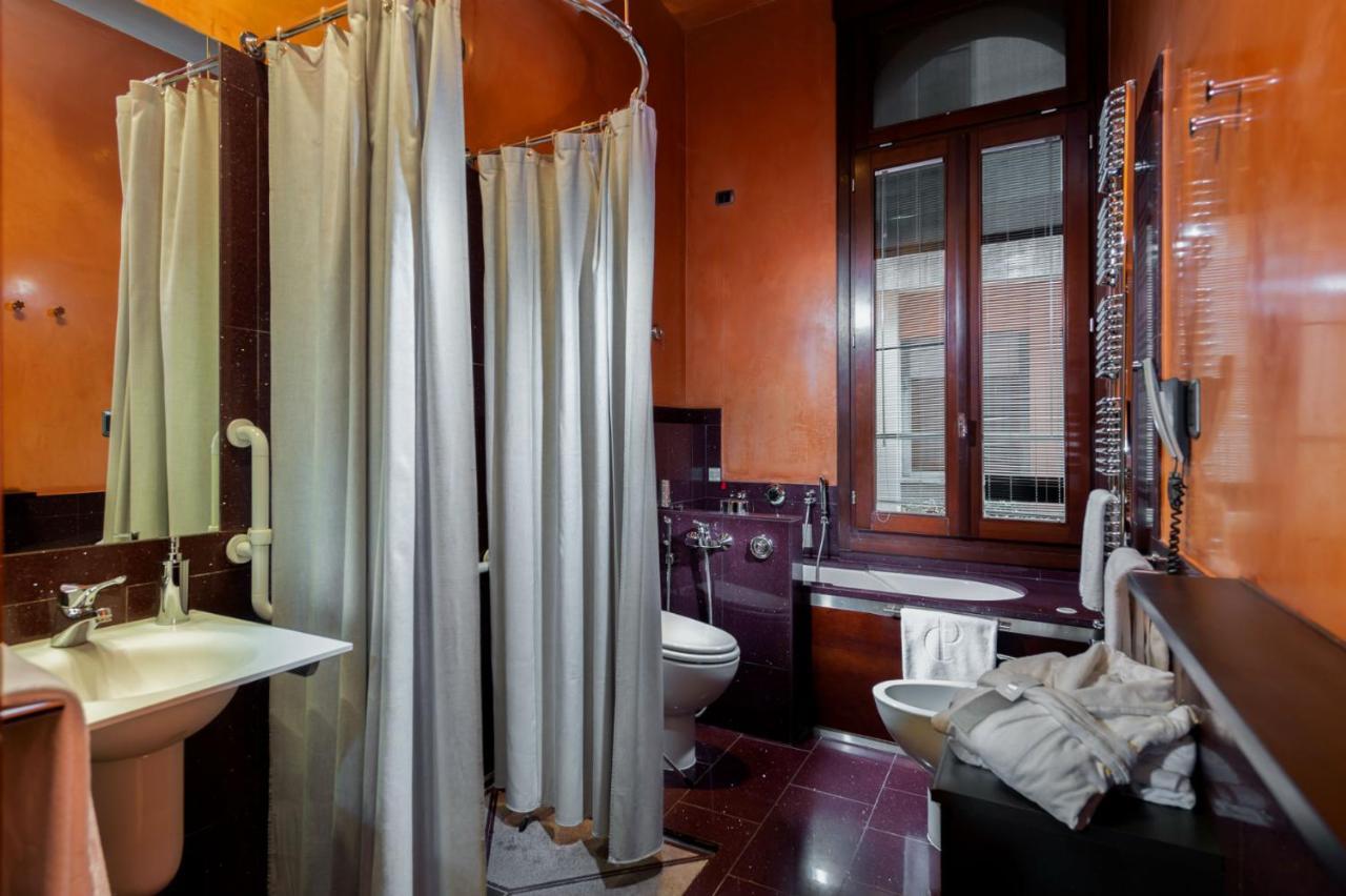 Deluxe Double Room,1437307462:JPEG