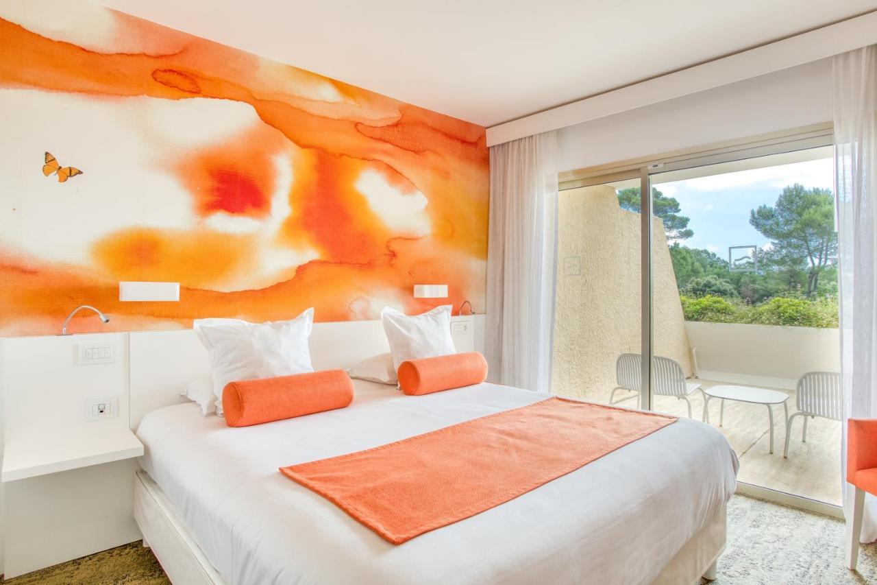 Deluxe Double Room balcony Garden View