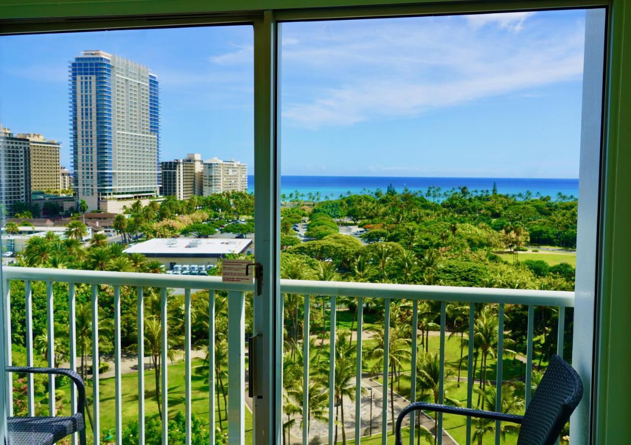 Gold Ocean View King