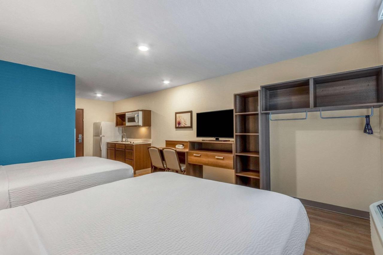 Standard Queen Room Two Queen Beds Non-Smoking