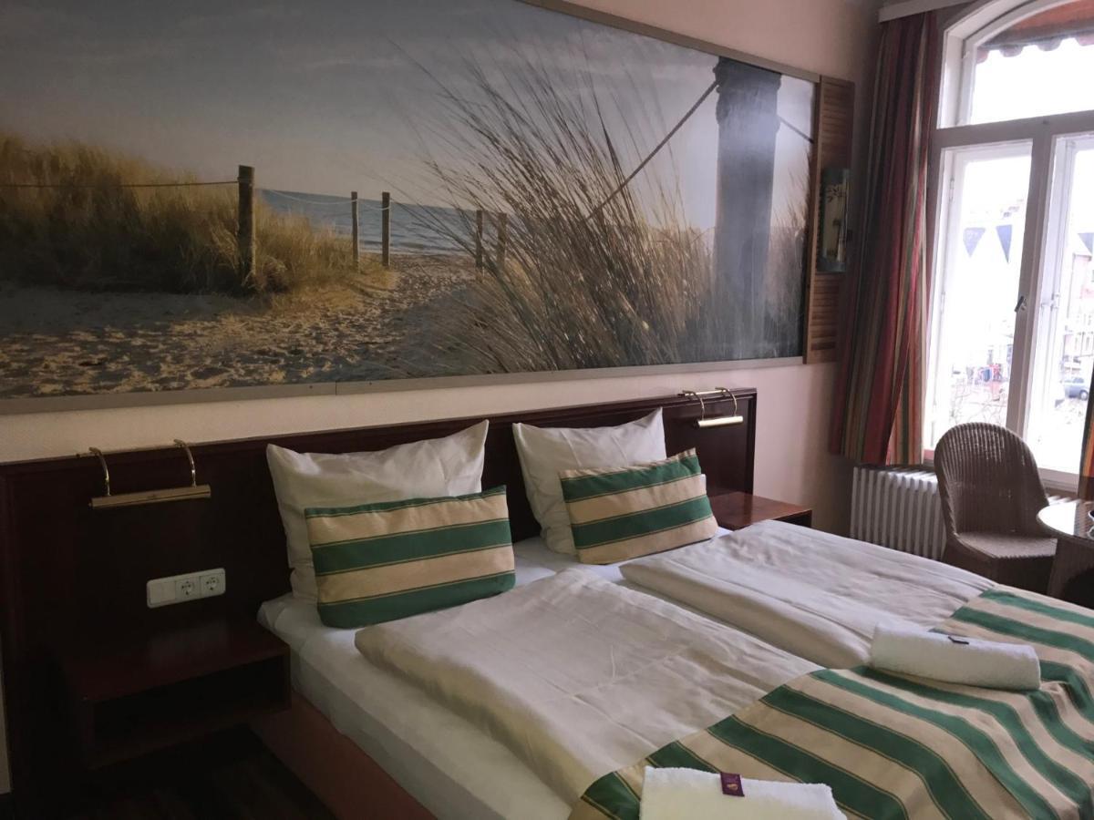 Standard Double Suite