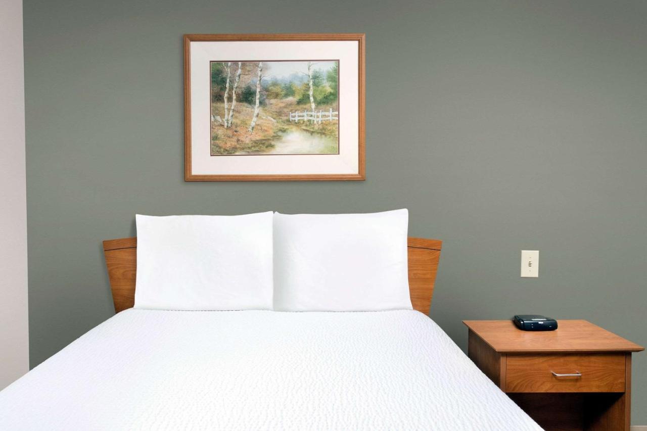 Double Room with Roll In Shower - Disability Access/Non-Smoking