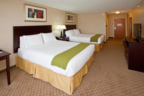 Standard Room with Two Queen Beds